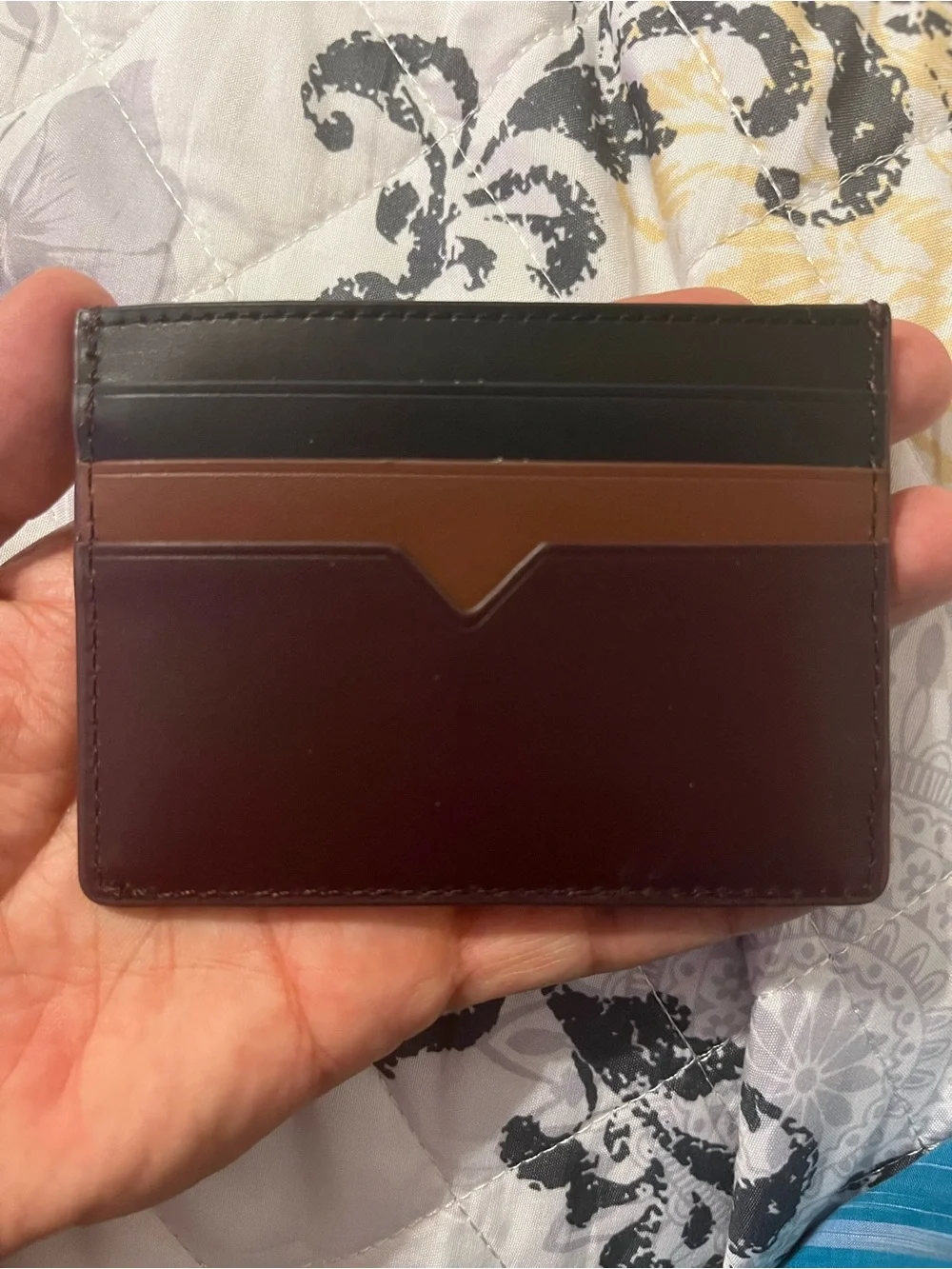 Chic & slick Tommy Hilfiger Men’s Brown Leather Cardholder